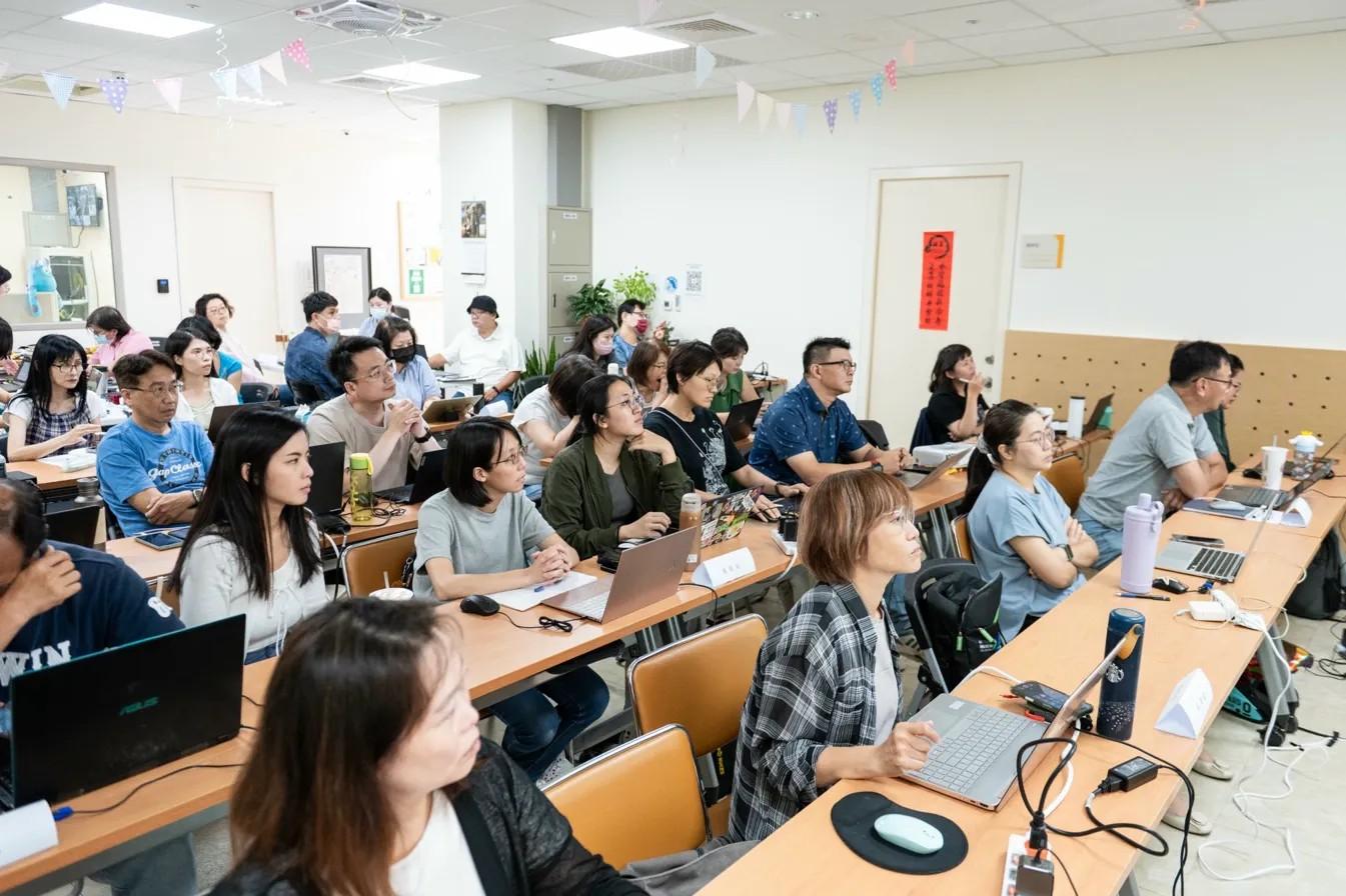 台北場課堂，學員專心聽講